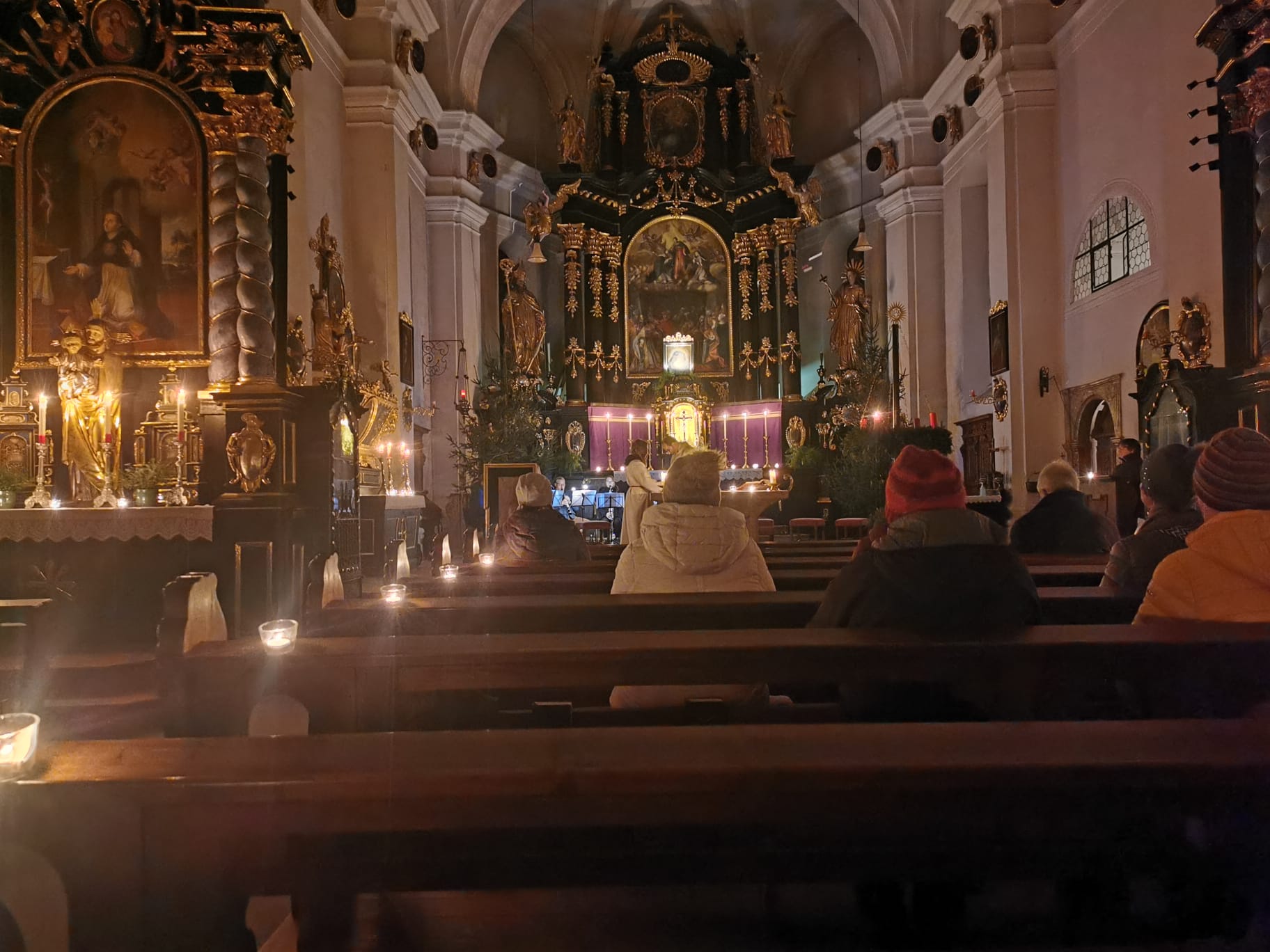 Erste Rorate feierlich gestaltet