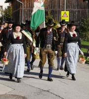 Rosenkranzprozession 2024 in Mariathal: Ein feierlicher Herbsttag