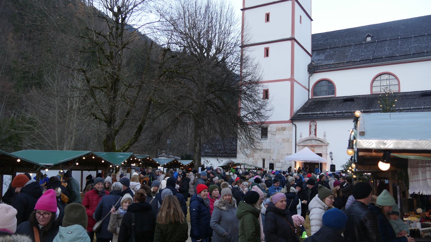 Ein stimmungsvoller Auftakt beim Mariathaler Advent – Fortsetzung folgt!
